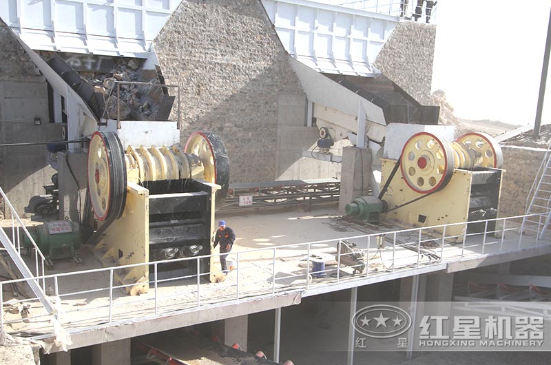 912顎式破石機產(chǎn)量是多少？一臺價格多少錢？